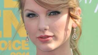 Taylor Swift nu se multumeste cu putin! Afla cati copii vrea sa faca vedeta!