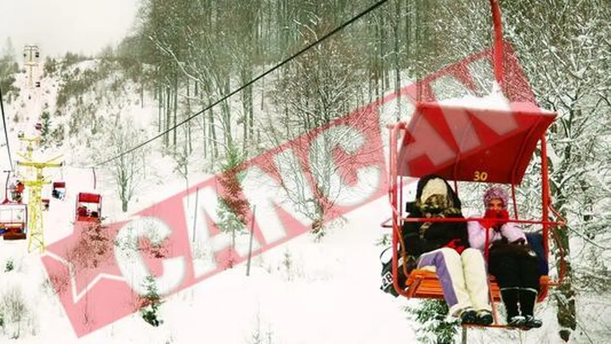 Zeci de turisti blocati in telescaun la Straja