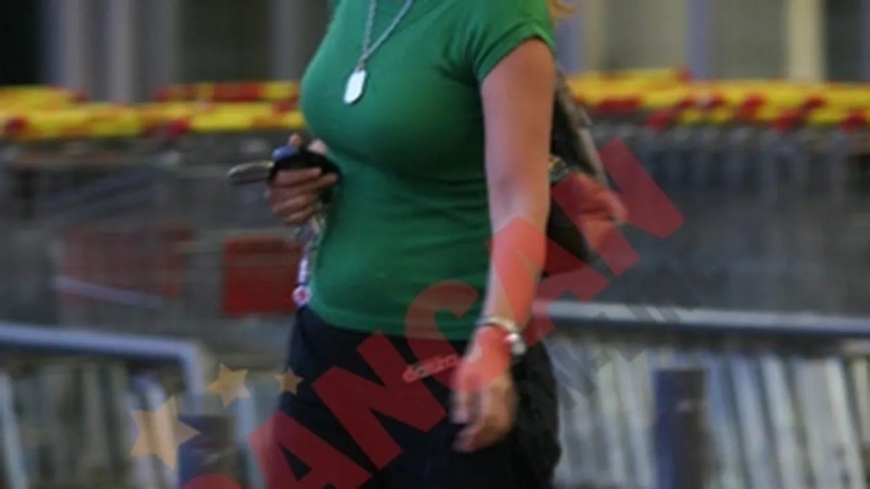 Anca Badiu s-a pus in mijlocul strazii pentru un porumbel campion