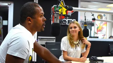 Cabral, cu lenjeria intima la vedere intr-o emisiune! Prezentatorul si-a rupt pantalonii