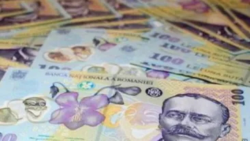 S-a folosit de numele lui Mugur Isarescu pentru a tepui batrani. Una din victime a pierdut 14.000 lei