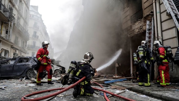 Explozie puternică în Paris! Sunt cel puțin 20 de victime