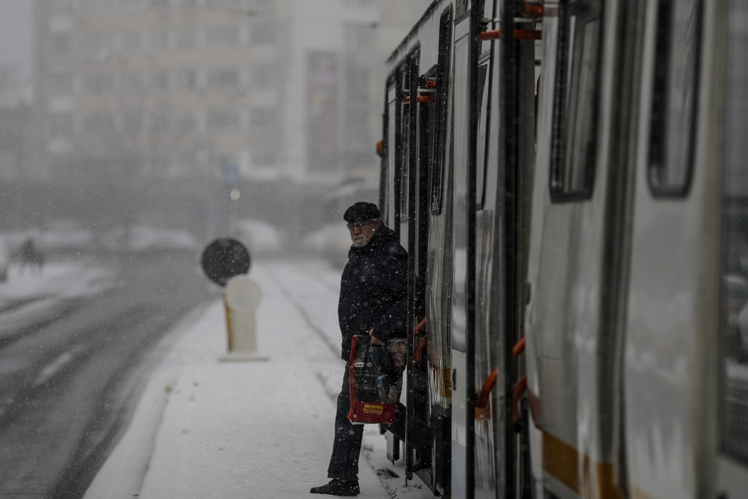A nins ca în poveşti în Bucureşti! Cum arăta Capitala la primele ore ale dimineţii