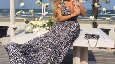 Primele imagini cu ANDA ADAM în costum de baie, după ce a născut!