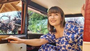 Alexandra Ungureanu și-a făcut prima intervenție estetică. Ce o nemulţumea pe artistă: "Odată cu trecerea timpului, au devenit din ce în ce mai adânci"