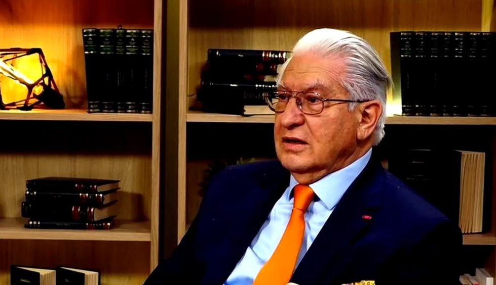 Vlad Ciurea dezvăluie obiceiul banal care ne afectează creierul. De la ce pornește boala secolului și cum o putem depista