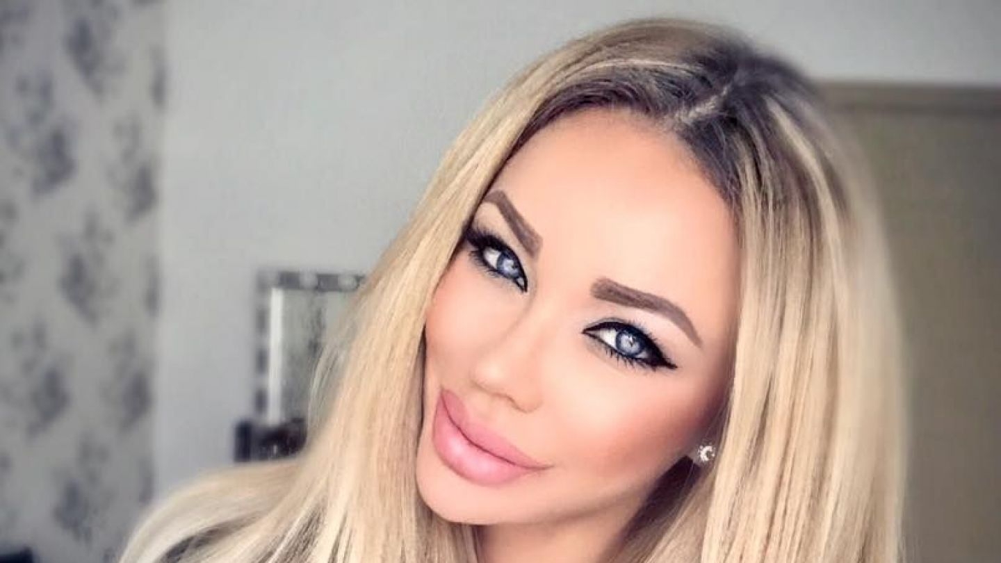 Bomba începutului de 2019! Imagini cu Bianca Drăgușanu dezbrăcată, făcute publice