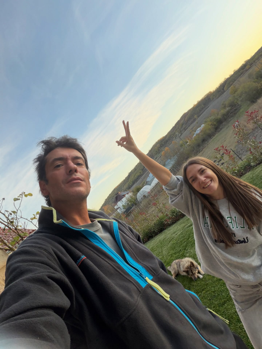 Radu Vâlcan nu a venit cu mâna goală din Thailanda! Cu ce s-a întors la Adela Popescu după ce filmările pentru Insula Iubirii s-au încheiat: „Exotice”
