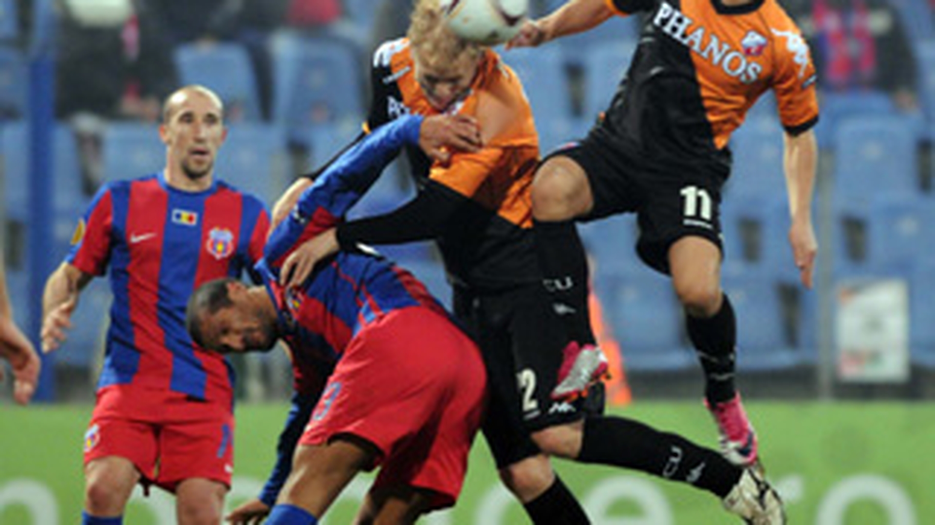 Mesajul emotionant al vedetei lui PSV pentru Nesu: "«Bichon», fa-te bine! Te astept pe gazon sa ne duelam"