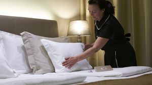 Ce obiect a găsit o cameristă în camera de hotel a unui cuplu de pensionari: "N-am mai văzut așa ceva în viața mea"