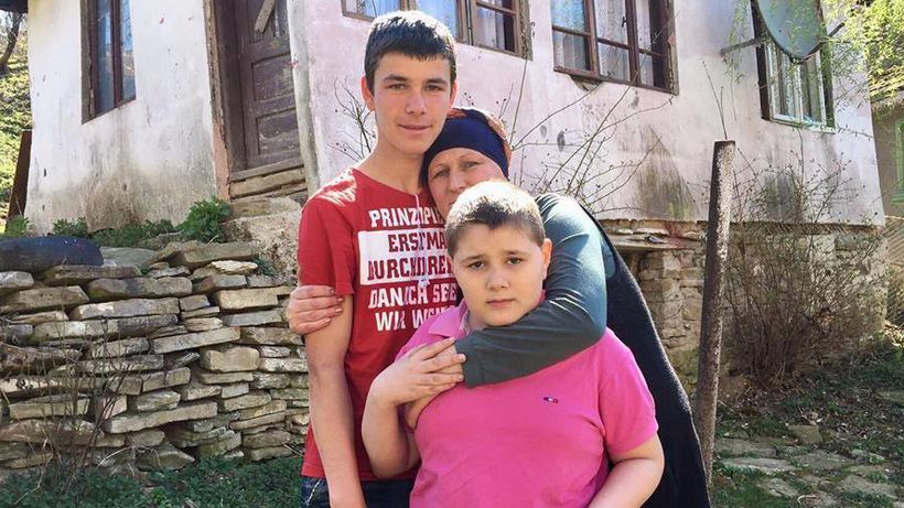 Răsturnare de situaţie în cazul Violetei, la puţin timp după ce echipa emisiunii „Visuri la cheie” i-a refăcut casa! Ce s-a întâmplat cu băieţelul mic, bolnav de autism