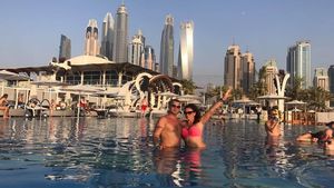 Imagini fabuloase cu soţia ”Primarului Playboy”. Fosta prima doamnă a comunei şi-a făcut fenta la Dubai!