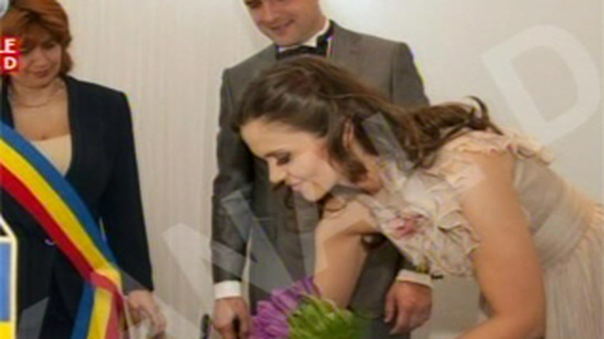 FOTO Uite primele imagini de la cununia civila secreta a lui Madalin Ionescu si a Cristinei Siscanu!