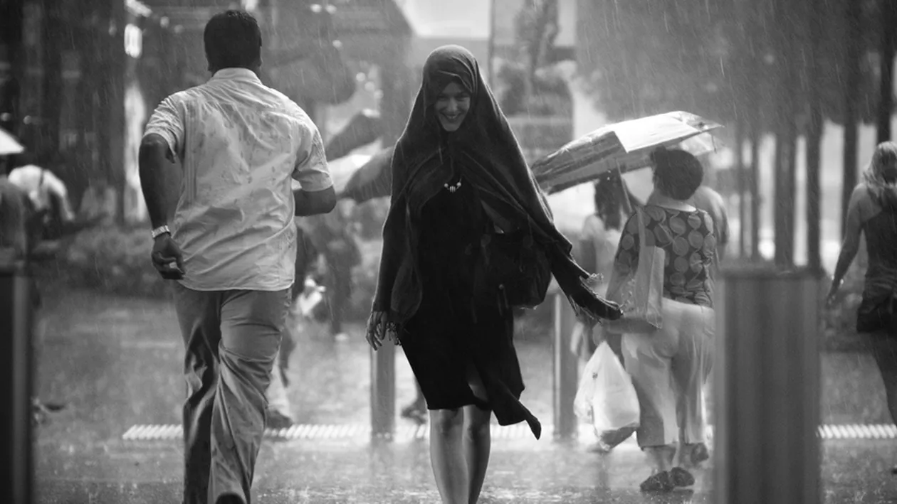 Avertizări meteo! Cod portocaliu de inundaţii şi cod galben de vânt puternic! Află care sunt regiunile afectate!