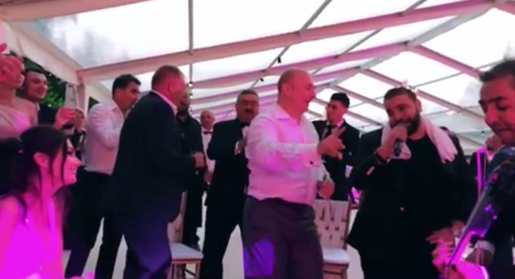 Codrin Ștefănescu s-a dezlănțuit pe ritmurile lui Florin Salam