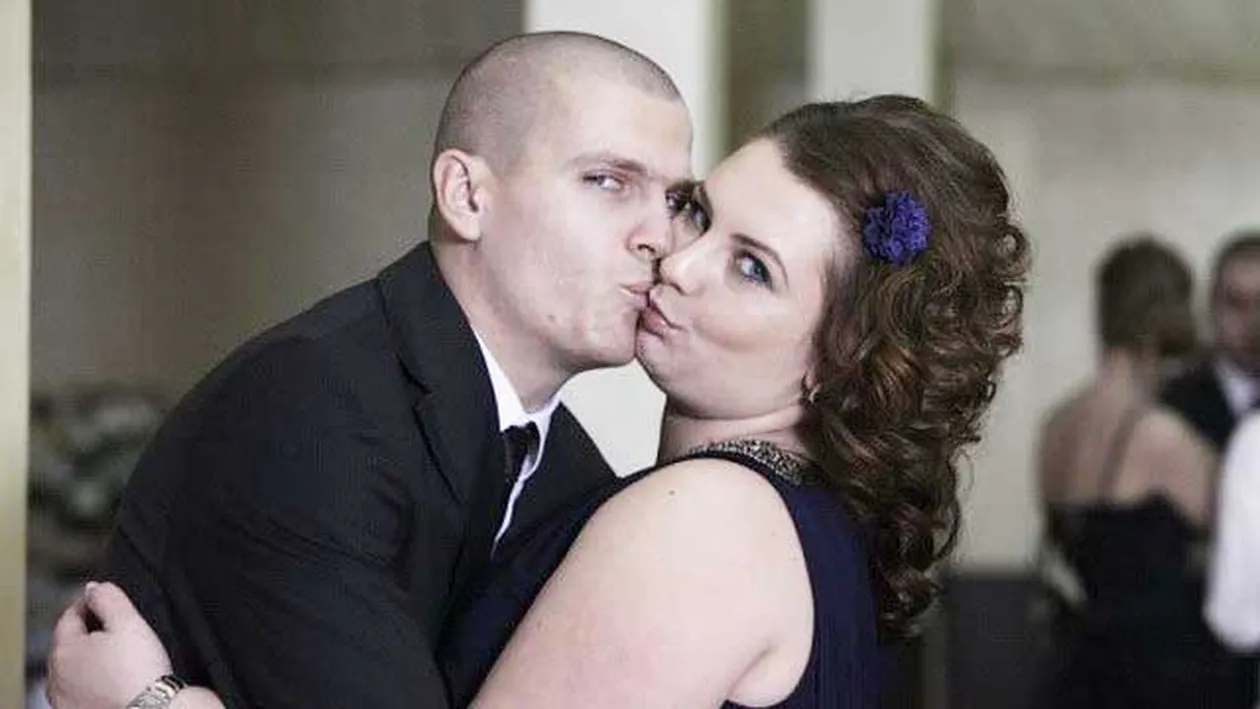 A slabit 30 de kilograme si si-a pus si silicoane! Cum arata sotia lui Alex Bourceanu cu adaugiri!