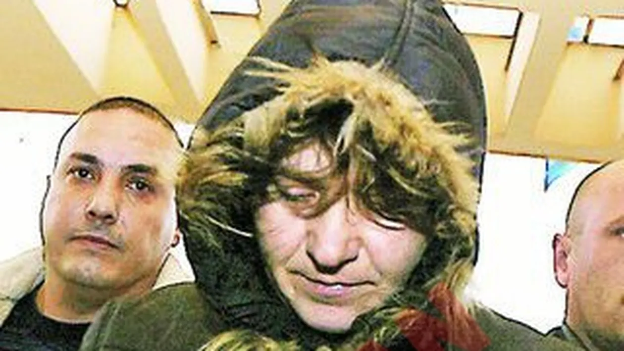 Opt ani de inchisoare pentru chinurile indurate de micuta