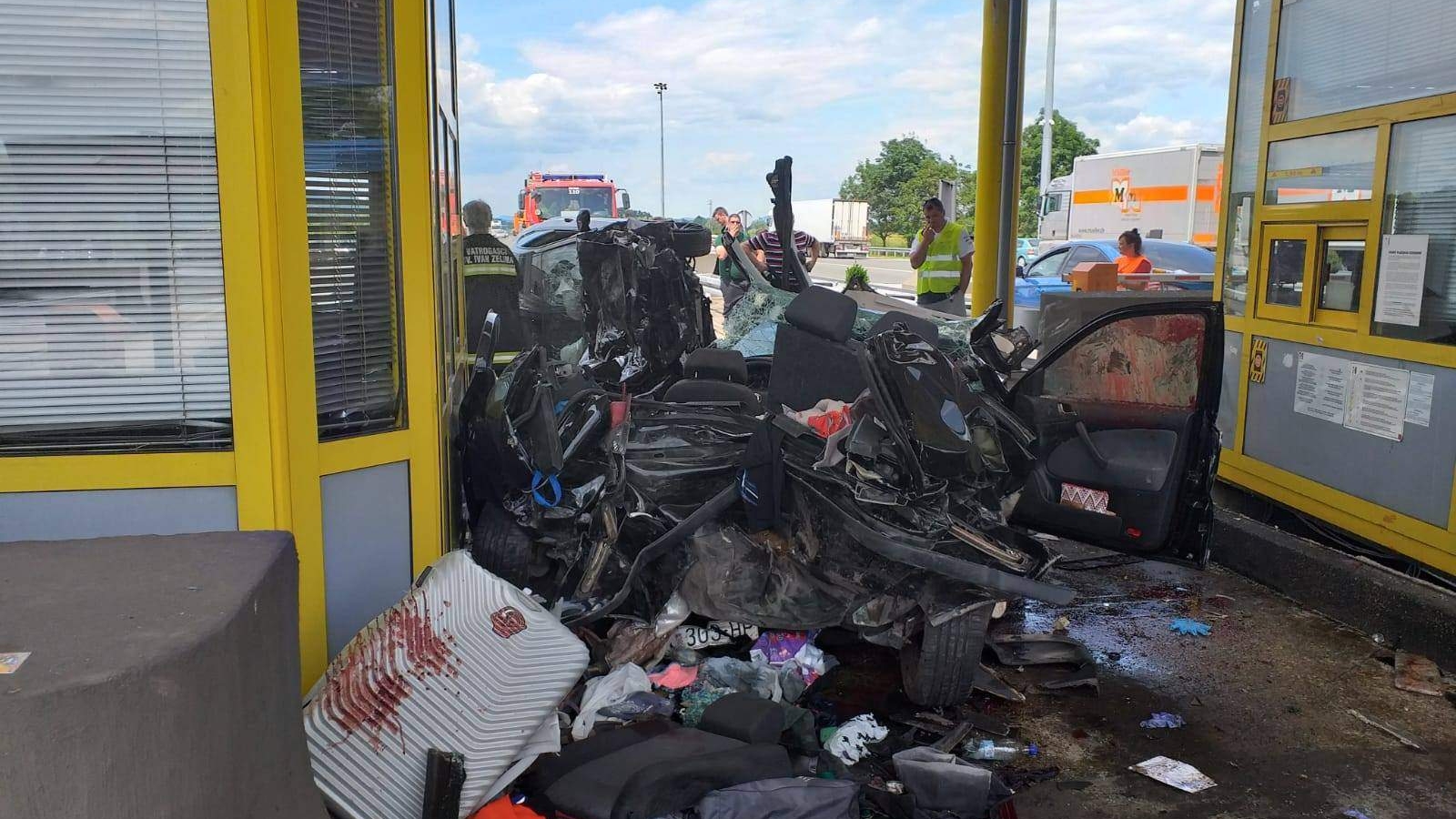 VIDEO. Carnagiu pe autostradă, în Croația. Un BMW întră cu 150 km/h într-o Skoda și strivește familia unui celebru antrenor de tenis