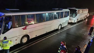 Breaking news! Două autocare cu 90 de adolescenți s-au ciocnit în Sibiu. A fost activat Planul Roșu de Intervenție