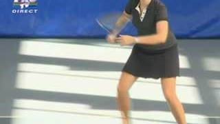 VIDEO "Zana" s-a pus cu burta pe fileu! Uite-o pe Andreea Marin, in fustita scurta, la tenis!