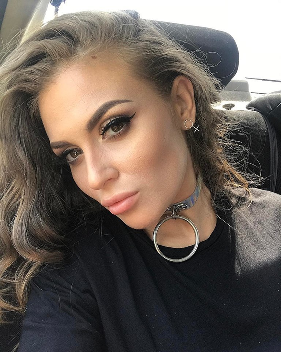 Gestul făcut de OANA RADU, după ce patronul unui hotel a acuzat-o că a spart televizorul, apoi a dispărut fără să achite daunele