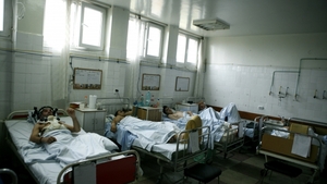 Ce se întâmplă cu bărbatul stropit cu acid în ochi chiar în fața casei sale. Medicii au făcut anunțul