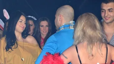 Razboi cu tenta sexuala intre Mihai Mitoseru si Pamela de Romania: Te-as lua acasa, dar n-am bani la mine - Nesimtitule, te credeam amic!