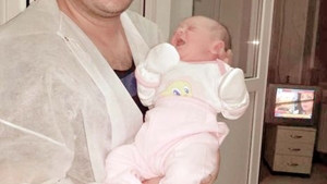 Liviu Guţă se joacă cu focul! La botezul fiicei sale, cântăreţul a invitat-o pe Oana Zăvoranu, dar şi pe Pepe!