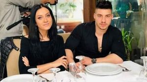 Fostul iubit al Biancăi Comănici de la Puterea Dragostei și-a cerut iubita în casătorie. FOTO