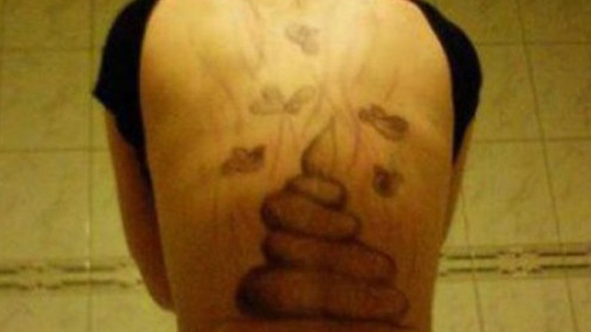 Un artist in tatuaje i-a oferit un cadou iubitei care l-a inselat! Vezi ideea lui unica de razbunare