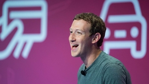Vrei să îţi găseşti un loc de muncă? Vei putea face asta dacă stai pe Facebook. Anunţul a fost făcut recent