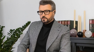 După ce s-a spus că îi plac și bărbații, Cătălin Botezatu recunoaște sincer: „Am făcut tot felul de prostii din punct de vedere sexual!”