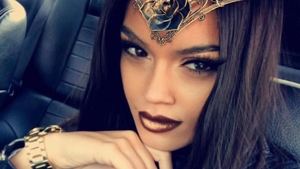 Carmen Simionescu s-a dezbrăcat în ciuda vremii câinoase de afară! Cum arată fiica lui Adi Minune!
