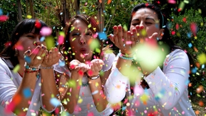 Liber la petreceri de Crăciun și Revelion. Restricțiile au fost modificate în perioada sărbătorilor