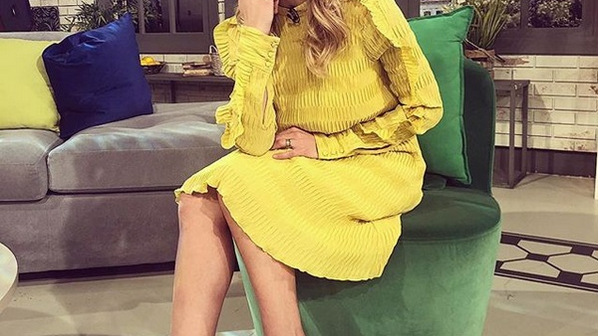 Andreea Ibacka, certată în direct, la TV, după o apariție sexy și provocatoare: "Te rog, să vii mai îmbrăcată, că e și zi de post și vine..."