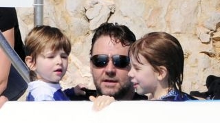 Russell Crowe nu doreste ca fiii sai sa devina actori