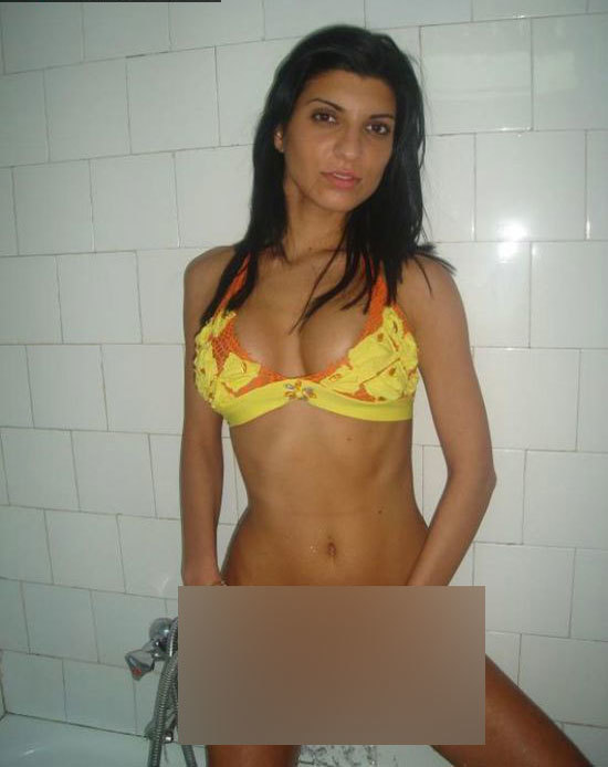 Pozele pe care Andreea Tonciu le-ar vrea şterse. Cum poza complet goală în urmă cu câţiva ani!