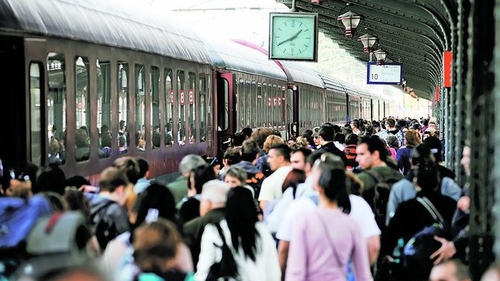 Mersul trenurilor de sarbatori