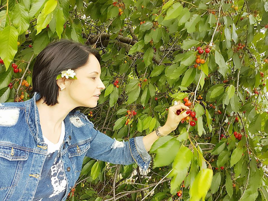 Andreea Marin pledează pentru naturaleţe