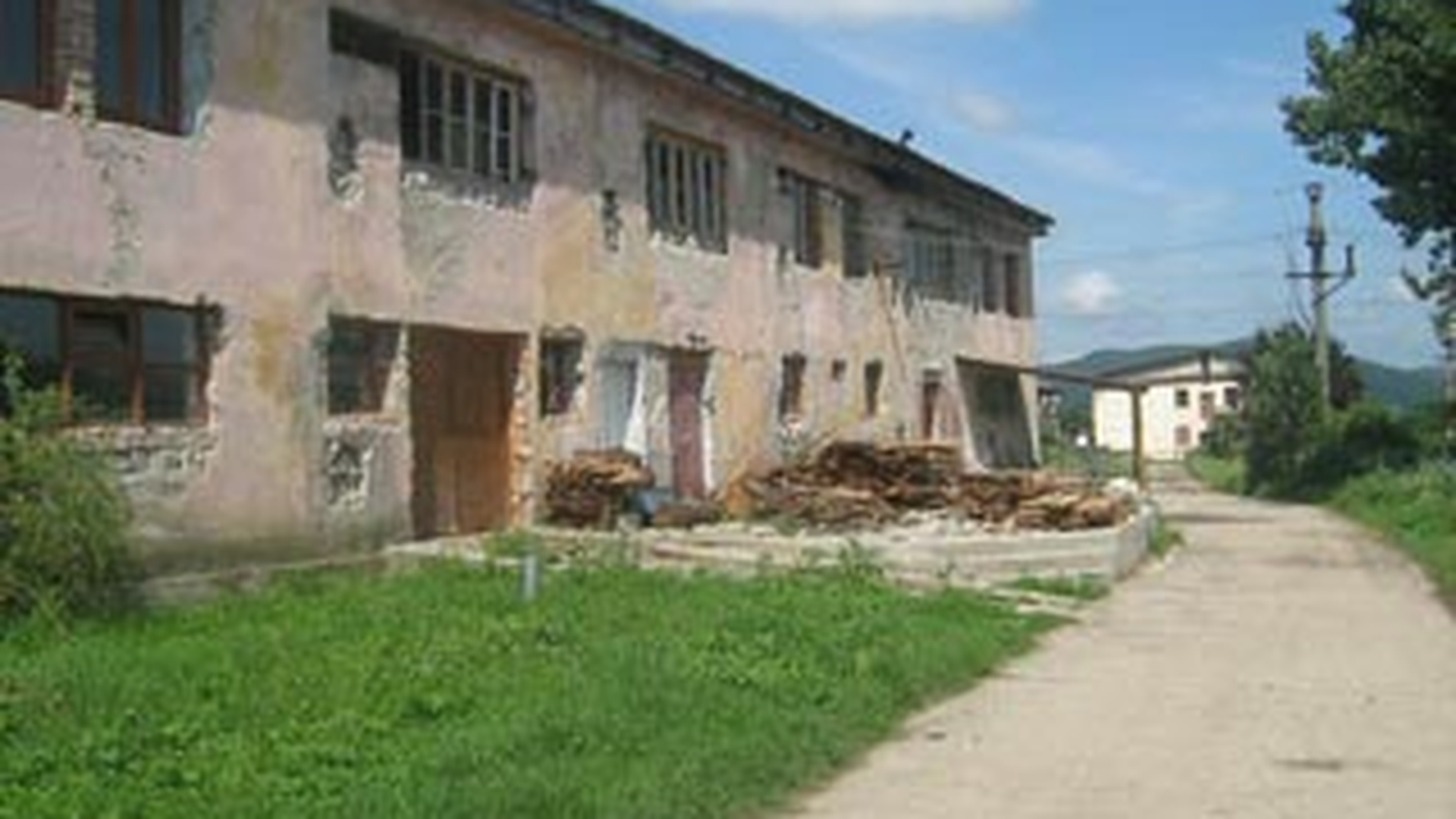 Un muncitor din Dambovita a murit dupa ce a cazut de la cinci metri