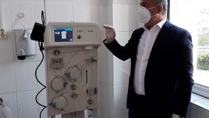 Vești bune de la Sibiu. Echipament pentru tratamentul cu plasmă hiperimună, dat pentru 12 luni Spitalului de Urgență