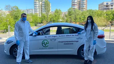 Sute de bătrâni au parte de hrană caldă, zilnic, datorită lor! Asociația Europa Verde vine în sprijinul tuturor celor neajutorați