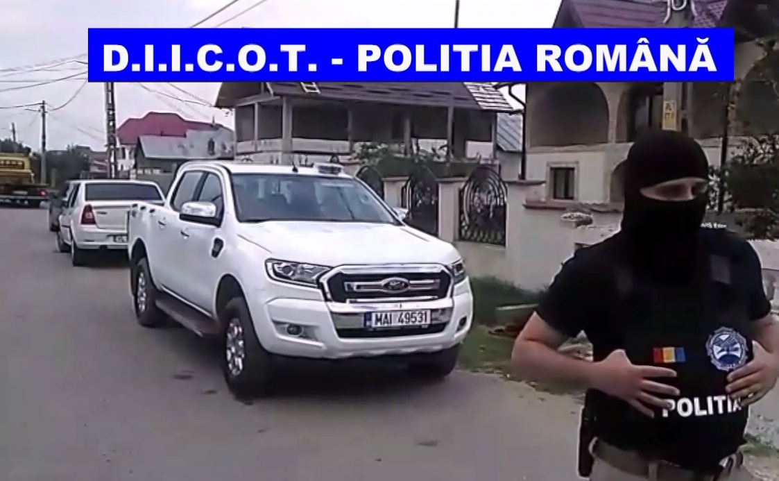 Nouă percheziții au loc în Dâmbovița și Argeș pentru destructurarea rețelei care exploata sexual minori