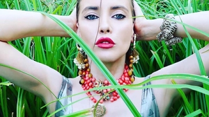 N-o să-ți vină să crezi cum arată Iulia Albu fără niciun strop de machiaj