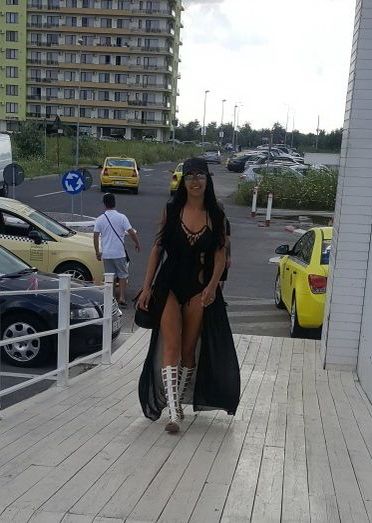 Claudia, fiica cea mică a lui Fane Spoitoru, a petrecut weekendul pe litoralul românesc