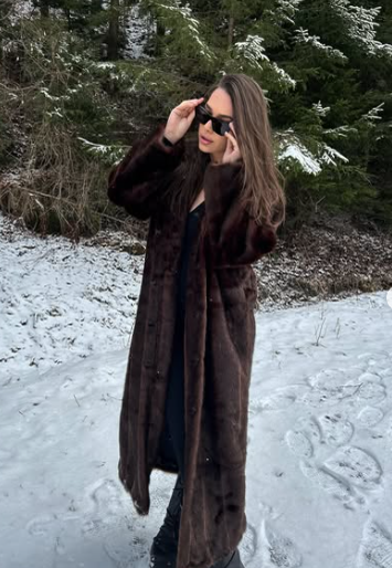Iustina, siluetă top la 4 luni de la naștere! Imagini speciale din Filipine