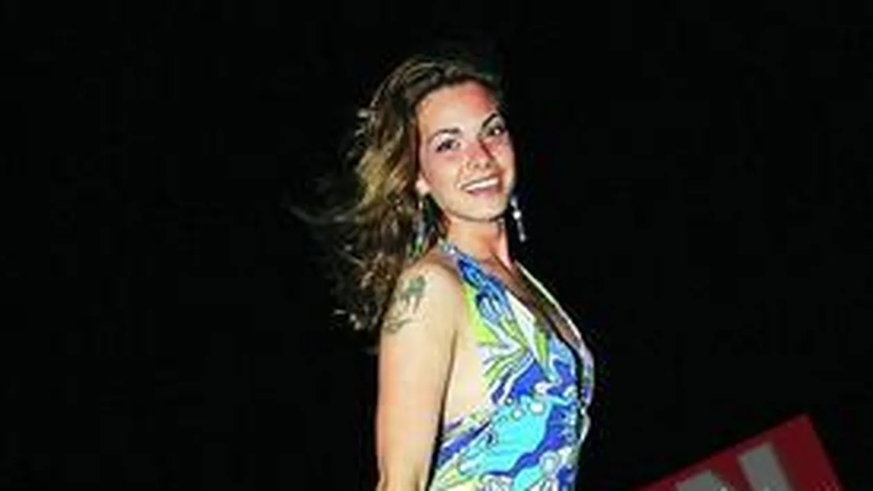 Dana Marijuana s-a batut cu tatal ei