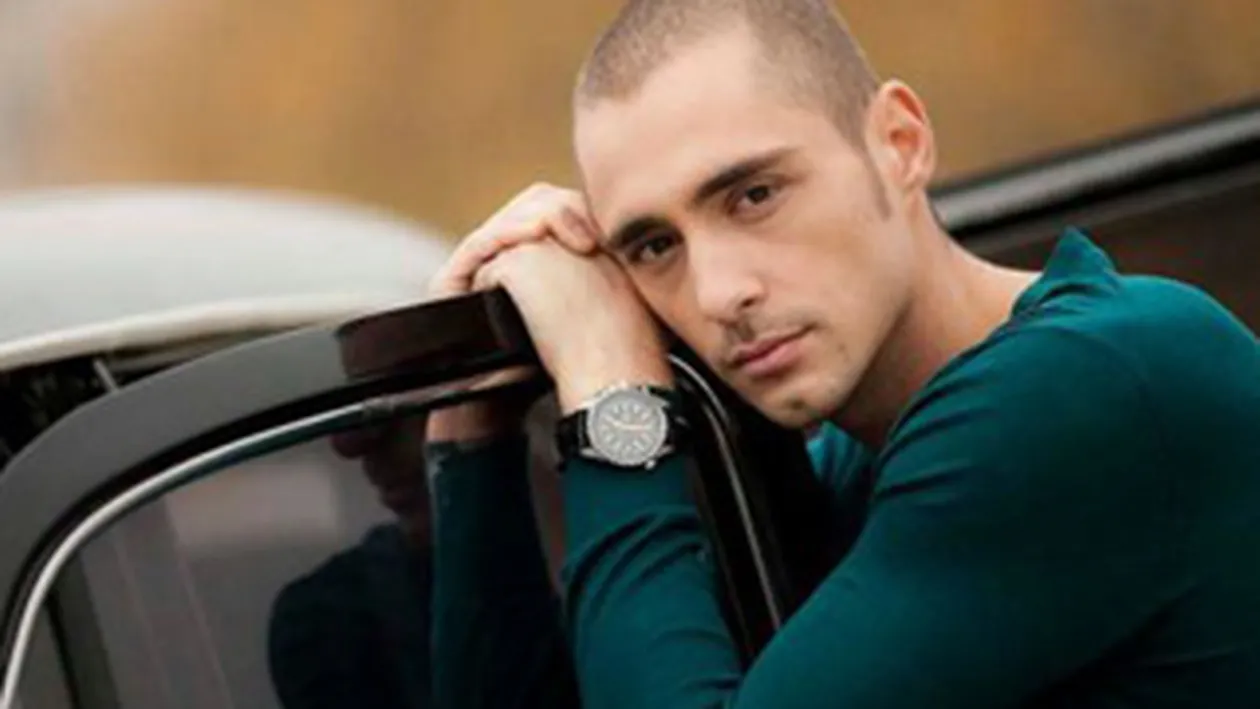 VIDEO De la actor la producator! Vladimir Draghia a realizat videoclipul Need You in care sufera din dragoste!