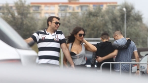 ATINGERI PATIMASE in miez de noapte! Vezi cum a fost surprins Andrei Sota alaturi de iubita!