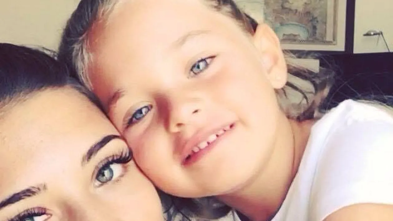 Nici nu o să o recunoşti. MAYA, fetiţa ANTONIEI, a crescut şi s-a transformat într-o adevărată domnişoară 